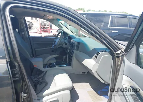 2005 Jeep Grand Cherokee Laredo z USA, uszkodzony, nr VIN 1J4GR48K65C536307